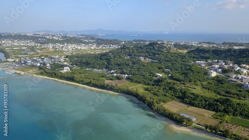 綺麗な海と勝連城跡