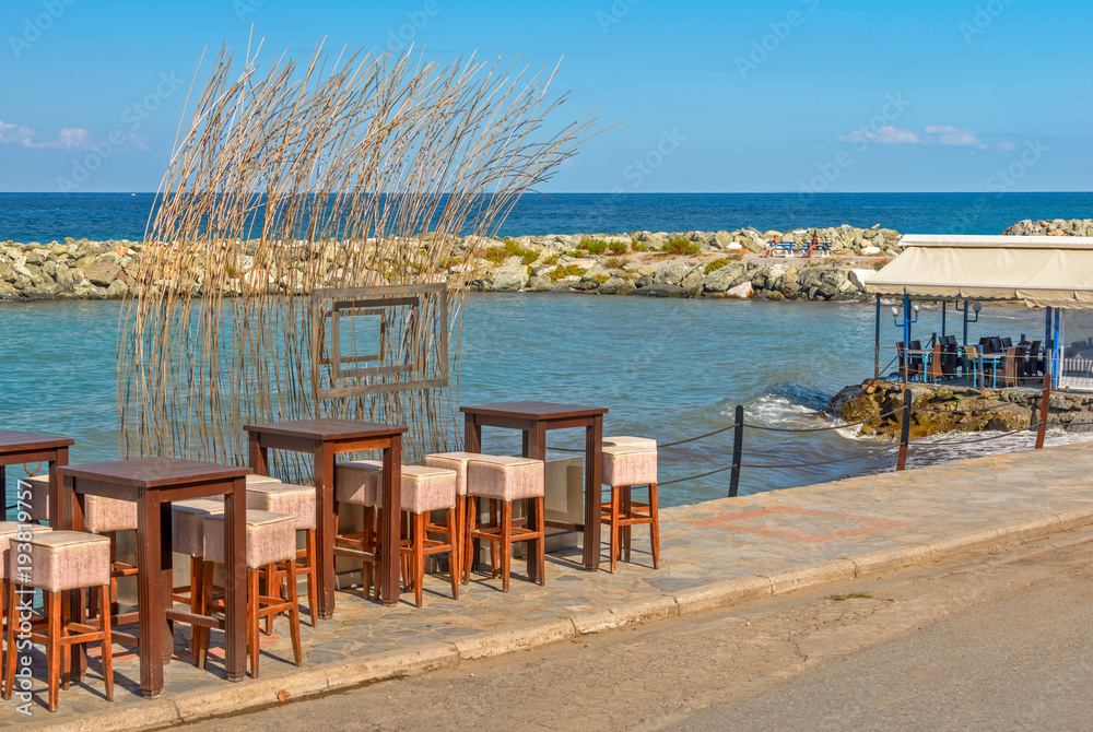 Obraz premium Street cafe on seafront