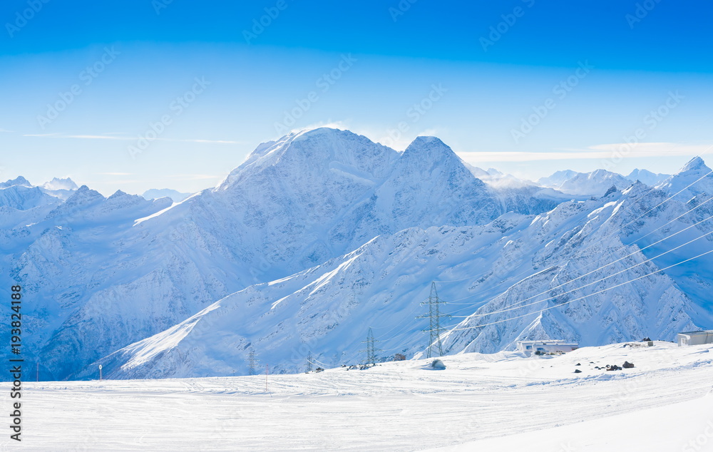 Fototapeta premium Mountain day winter. Elbrus