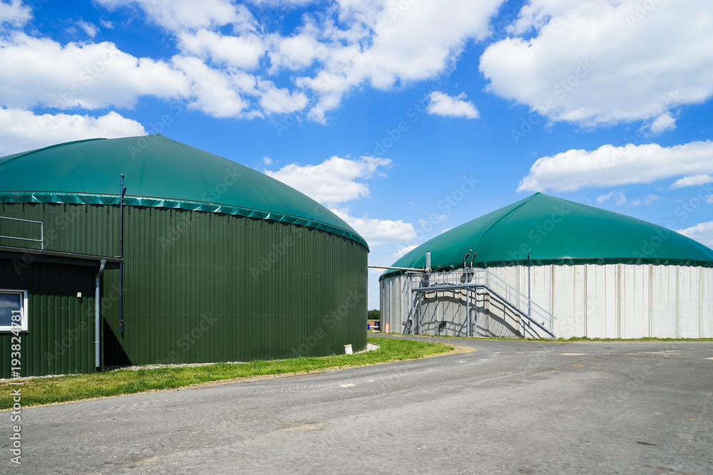 Obraz premium Erneuerbare Energien, Gärbehälter einer Biogasanlage