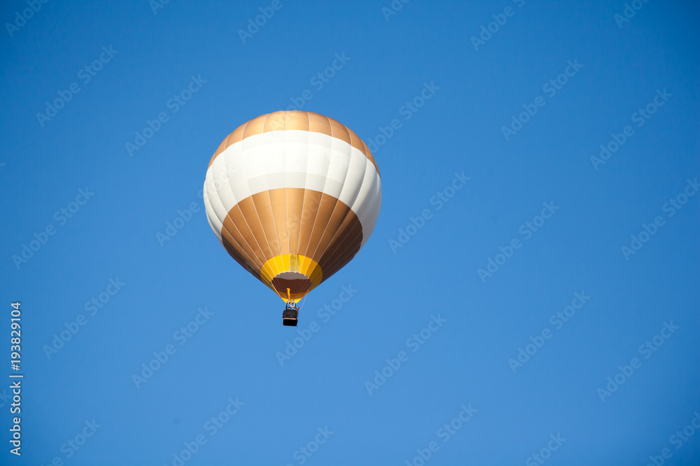 Fototapeta premium Colorful hot air balloon.