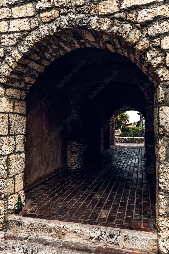 Obraz premium Arch in the city