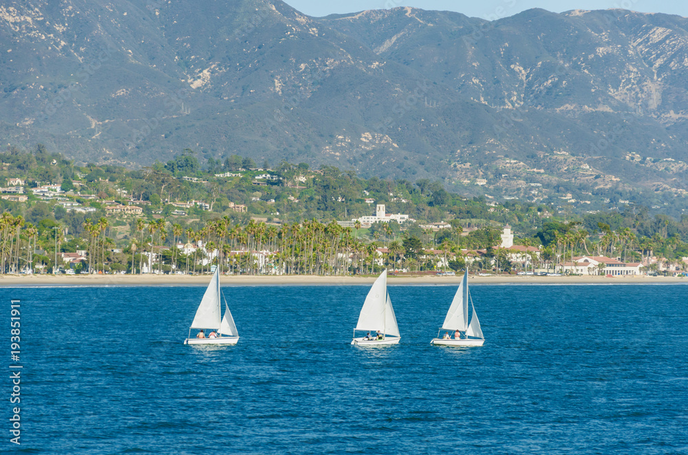 Obraz premium Luxury yachts at Sailing regatta in Santa Barbara