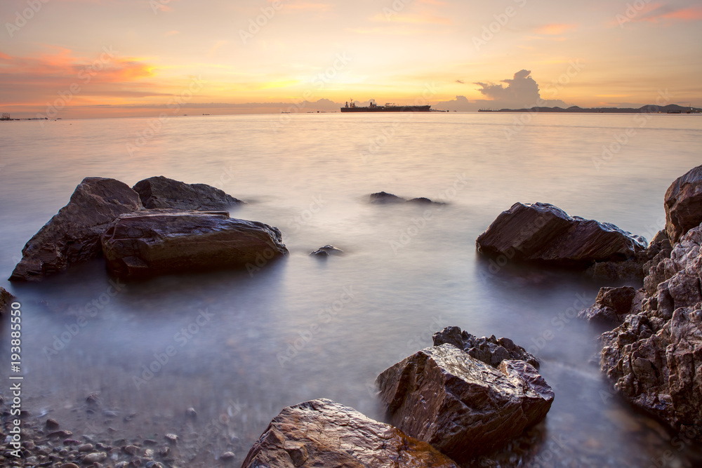 Fototapeta premium beautiful sunset sky seascape at laem chabang chonburi eastern of thailand