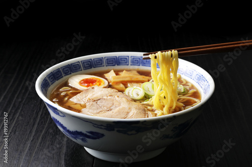 醤油ラーメン Japanese Ramen noodles