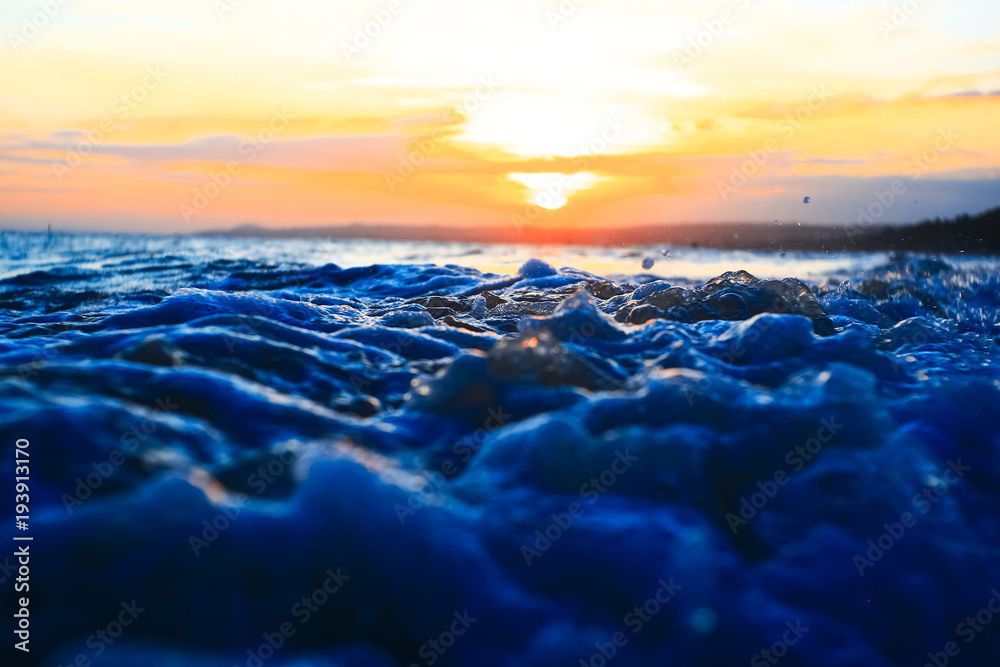 Obraz premium Waves on the beach in the tropics