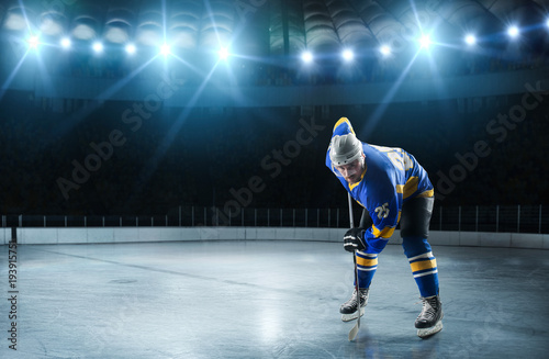Photography Ice hockey players on the grand ice arena
