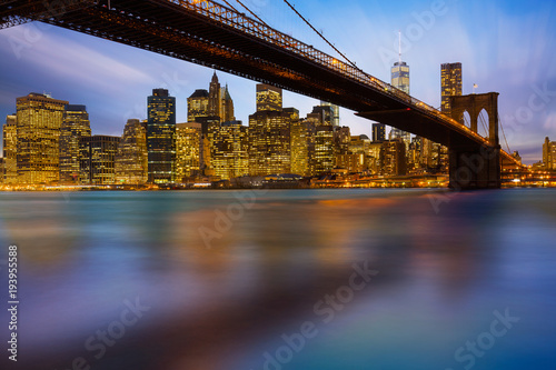 Fototapeta Naklejka Na Ścianę i Meble -  Manhattan Sunset View from Brooklyn with Brooklyn Bridge