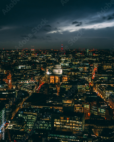London by night © stavros