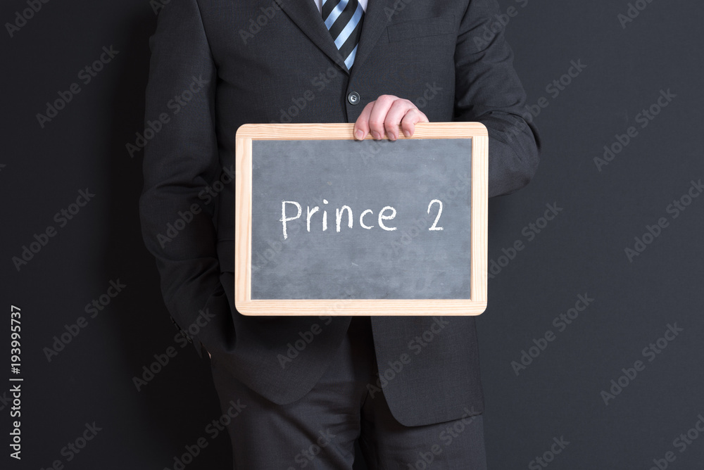 Projekt Management Methode Prince 2 auf einer Tafel Projekt Management Methode Prince 2 auf einer Tafel