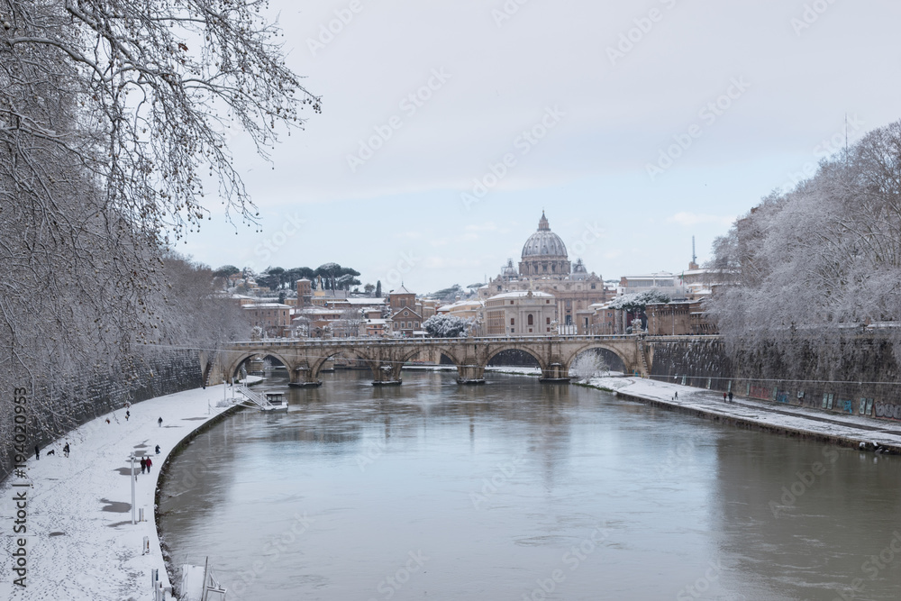 Naklejka premium Snow in Rome 26 February 2018 - saint Peter Vatican City , Italy 