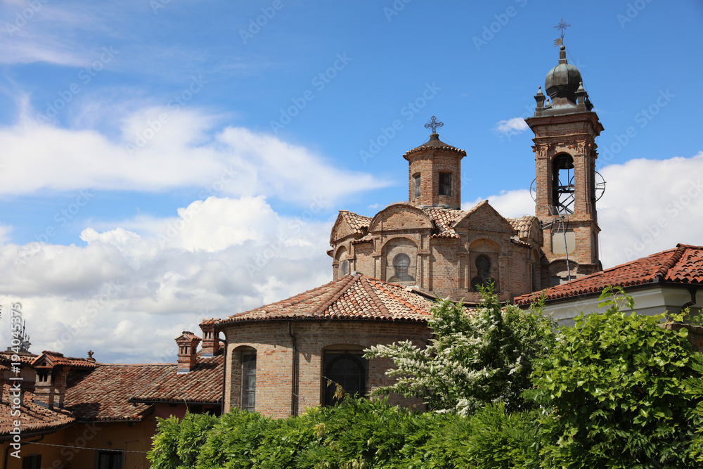 Saint Michael Kirche in Neive. Piemont. Italien