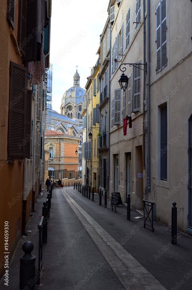 Por las calles de Marsella, en la Costa Azul Francesa