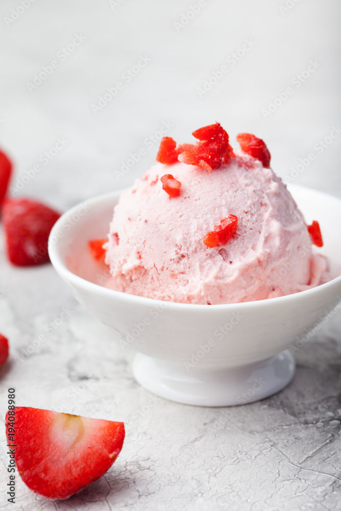 Strawberry sundae ice cream in bowl Strawberry sundae ice cream in bowl