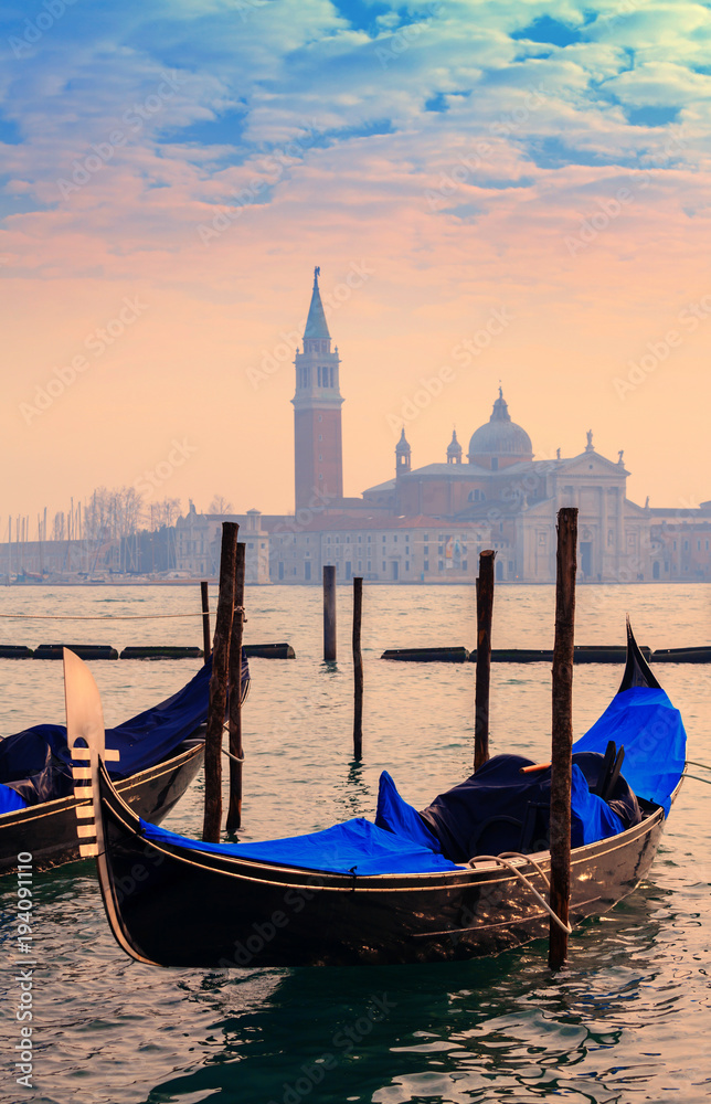 Obraz premium Widok na lagunę i wyspę San Giorgio Maggiore, od Placu Świętego Marka