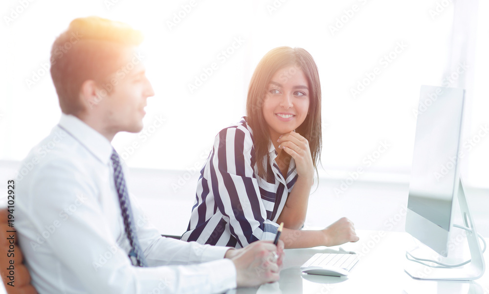 Fototapeta premium female Manager talking to the client.