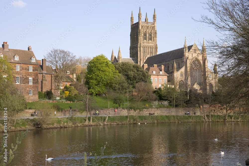 England, Worcestershire, Worcester, River Severn, Cathedral in spring sunshine