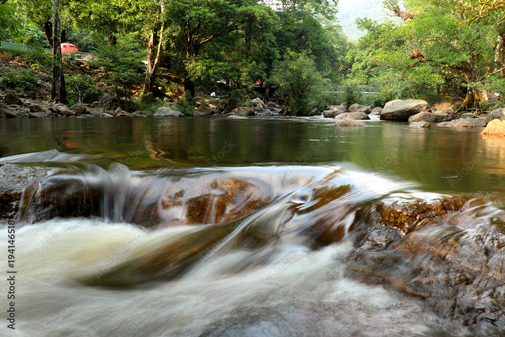 Obraz premium Wang Ta Krai Waterfall 1