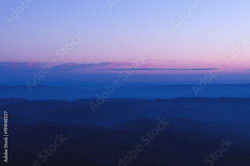 Coucher de soleil sur les monts de Vaucluse 