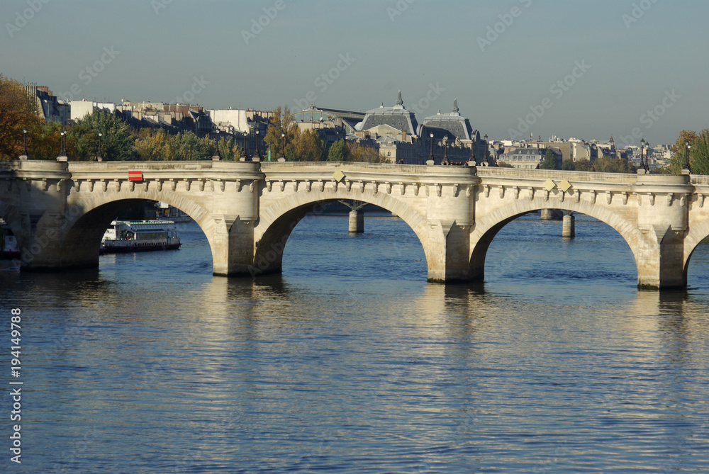 Le pont Neuf à Paris, France