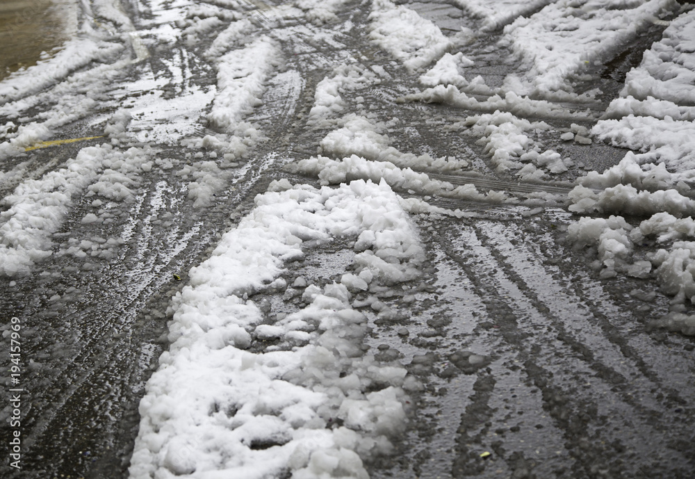 Naklejka premium Ice and snow road