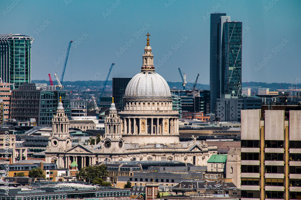 London, England Sehenswürdigkeiten der Stadt bei sonnigem Wetter Panorama