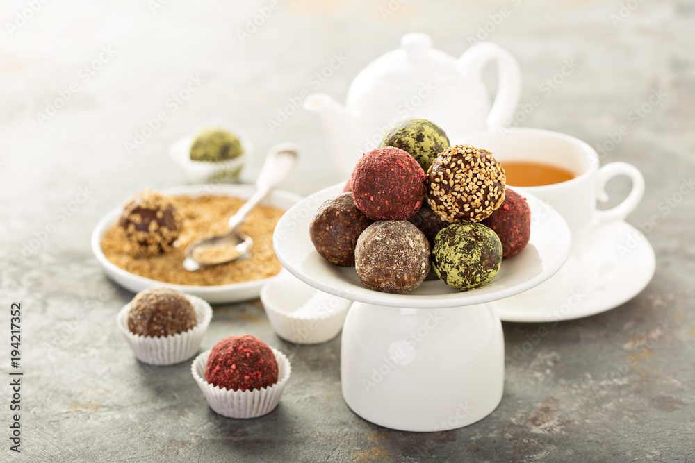Healthy truffles with dates and nuts Healthy truffles with dates and nuts