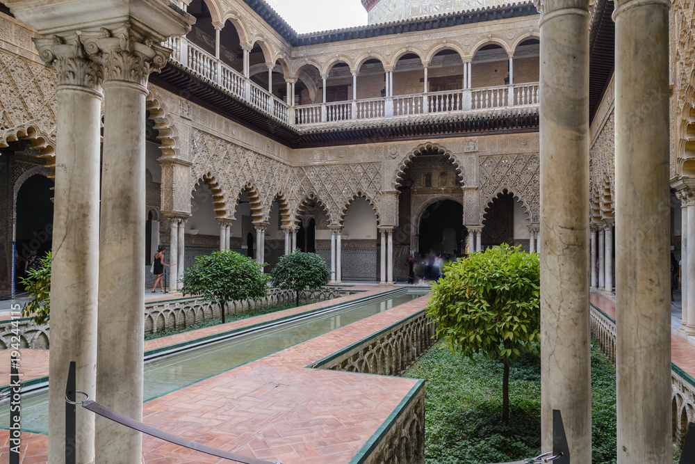 Patio de las muñecas en el Real Alcázar de Sevilla, Andalucia, España