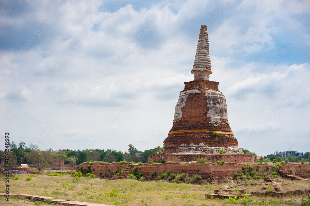 Fototapeta premium Stone Heritage in Ayutthaya, Thailand