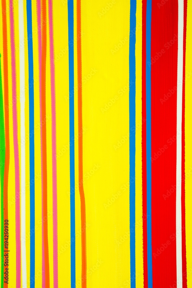Obraz premium Bunte verlaufene Farbstreifen auf gelbem Hintergrund, Gouache-Gemälde, von Carola Vahldiek 