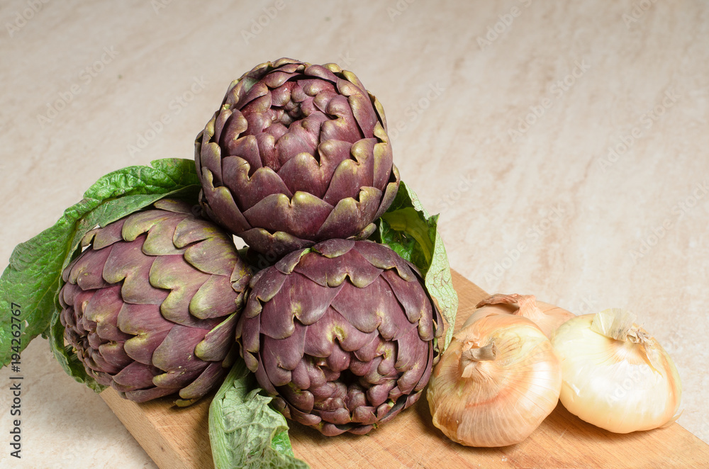 Fototapeta premium carciofi mazzo