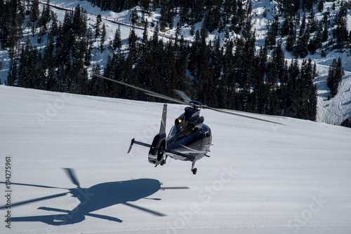 Helicoptere a la montagne