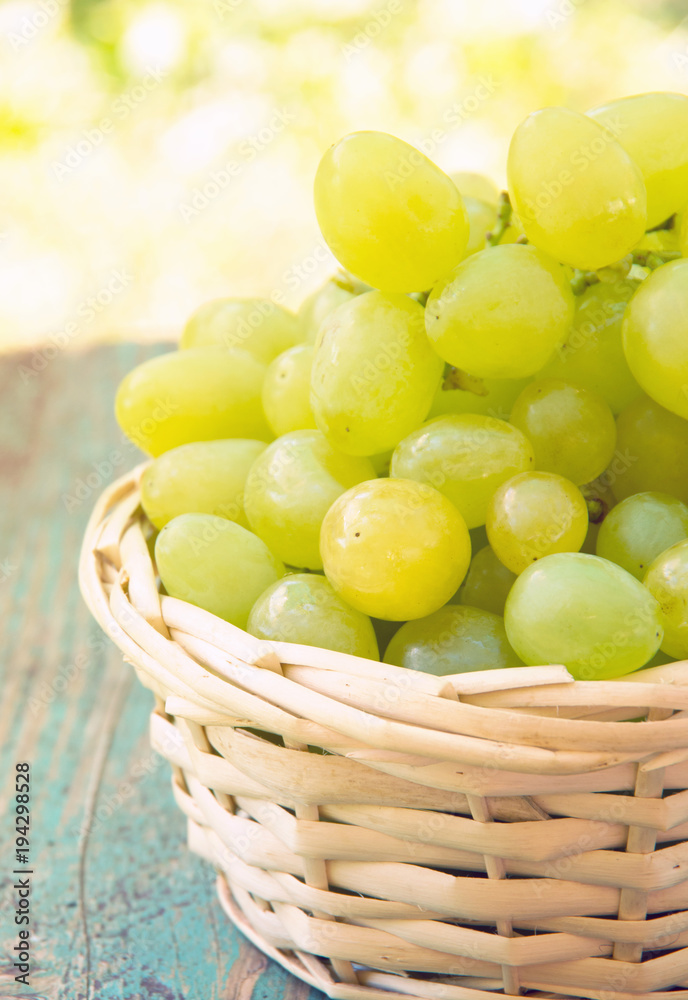 Green grapes in the bowl