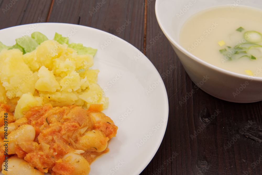 Beans with carrots and potatoes Beans with carrots and potatoes