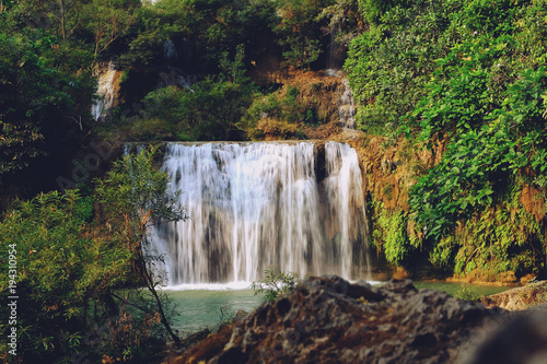 Thi Lo Su Waterfall 4