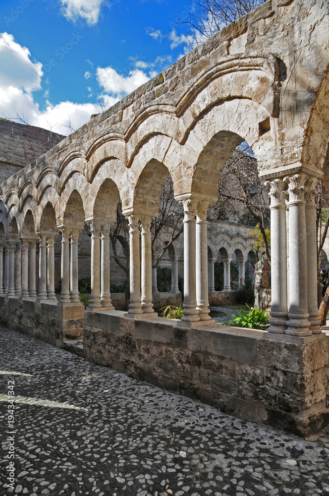 Palermo, rovine del chiostro di San Giovanni degli Eremiti
