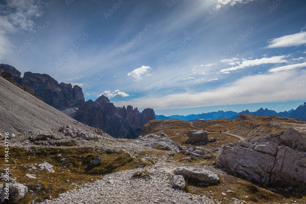 italien dolomites, south tyrol and italien alps, beautiful mountain scenery in autumn weather 
