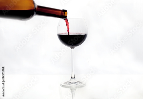 Image of a wineglass
