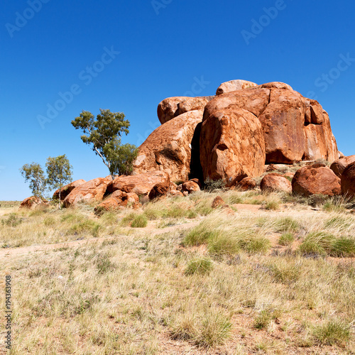 in australia the rocks  of devil  marble © lkpro