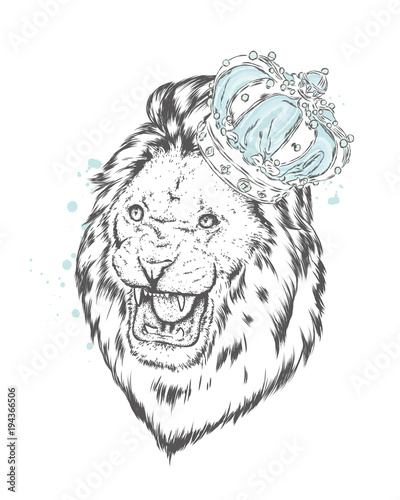 Fototapeta Naklejka Na Ścianę i Meble -  Funny lion wearing a crown. Vector illustration. Print for cards, posters or clothes.
