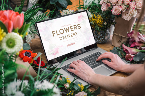 Yong florist using interface of online flower shop