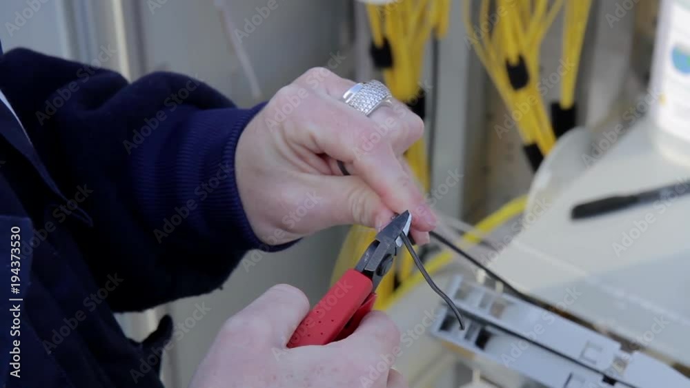 removing wire insulation from optical fiber removing wire insulation from optical fiber