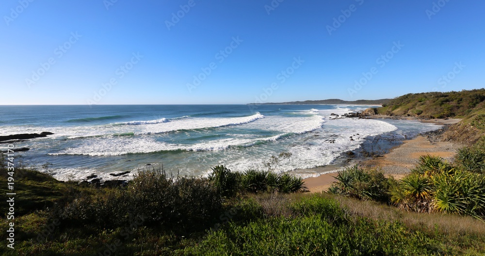 Obraz premium A perfect sunny day at Minnie Water Beach in Yuraygir National Park on the mid north coast of NSW in Australia.