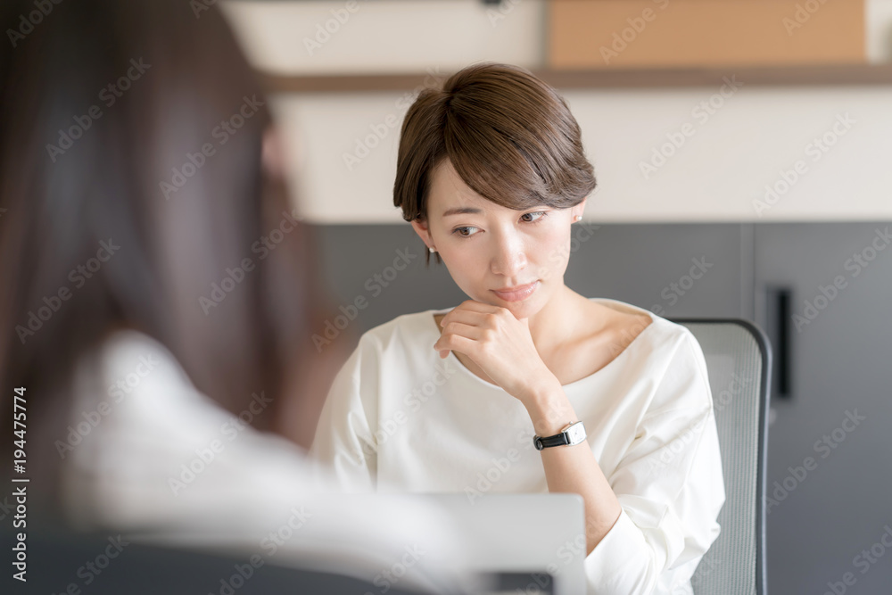 ビジネス・女性 ビジネス・女性
