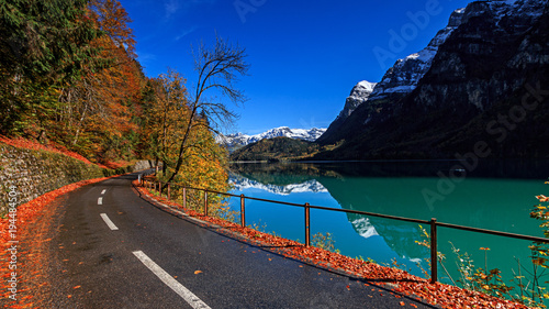 Fall in Swiss moutains © pawel