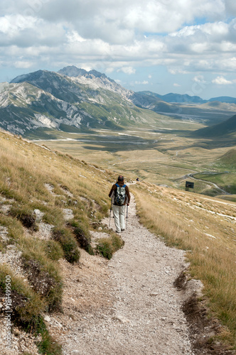 Escursionista sul Gran Sasso © Giovanni Cingolani