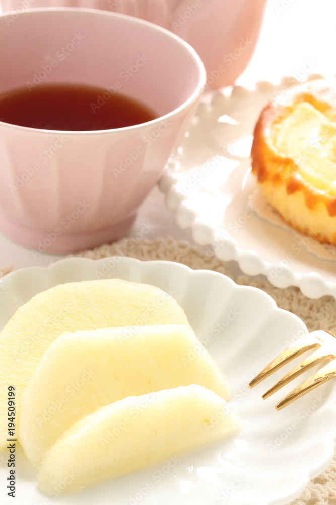 Cut fruit dessert, slided apple