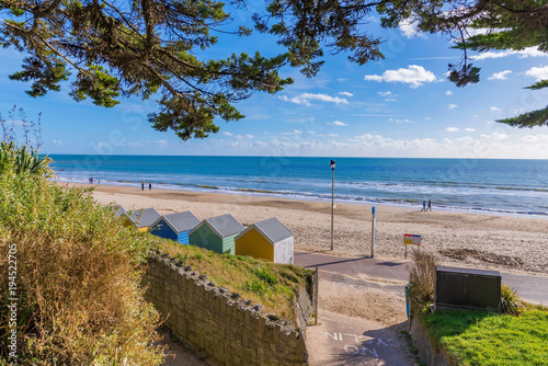 Cuadro en lienzo View of Bournemouth beach and nature