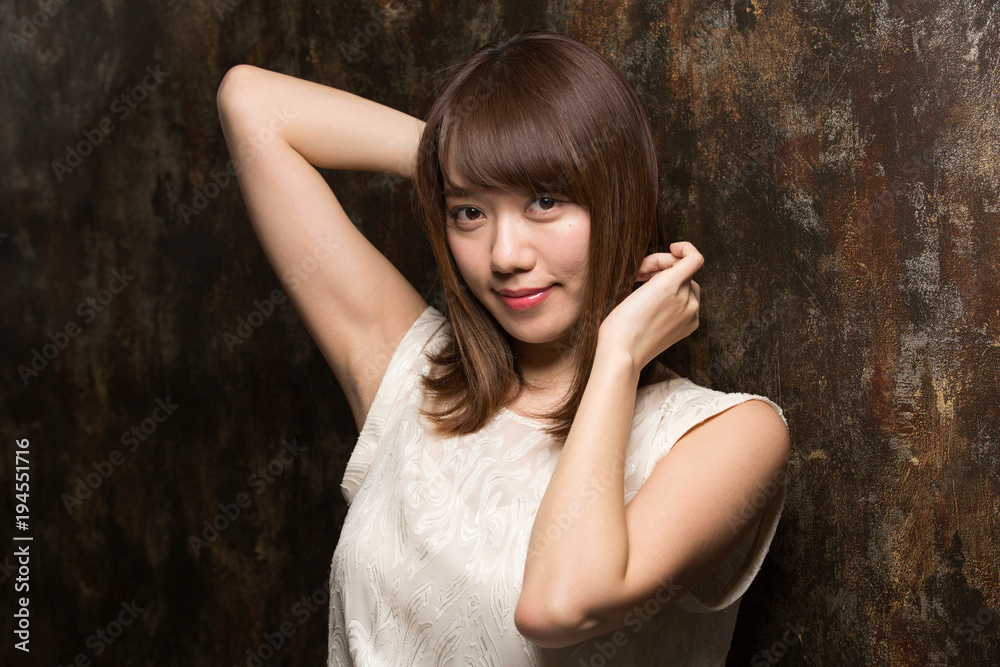 微笑む女性 微笑む女性