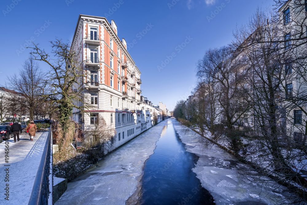 Urbaner Eiskanal in Hamburg Eimsbüttel